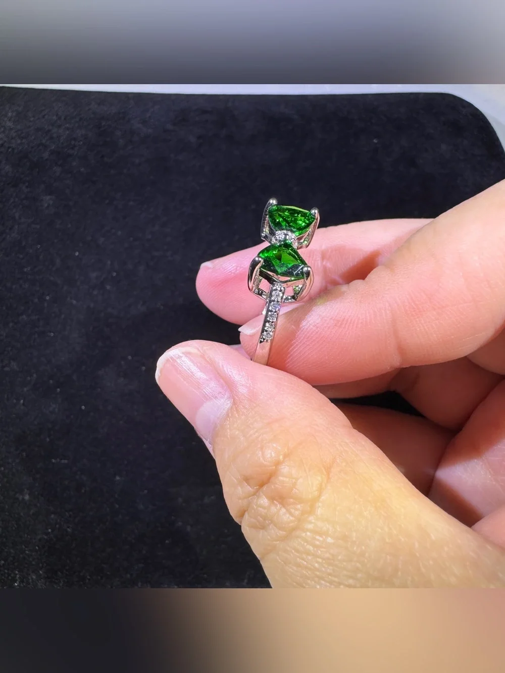 Green Gem Bow Ring - Sparkling Emerald-Tone Stones- adjustable in size